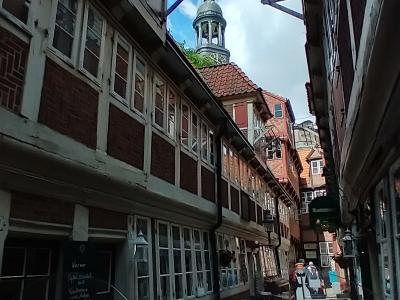 Narrow alley from 1600s.